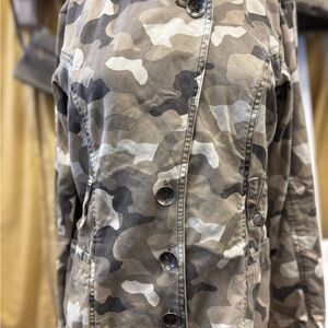 Cabela's Camouflage Utility Jacket - Tan and Gray